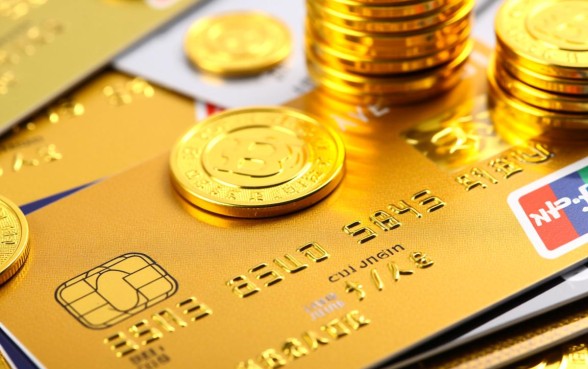 哪个银行信用卡额度高利息低,哪家银行申请最划算 哪个银行信用卡额度高利息低